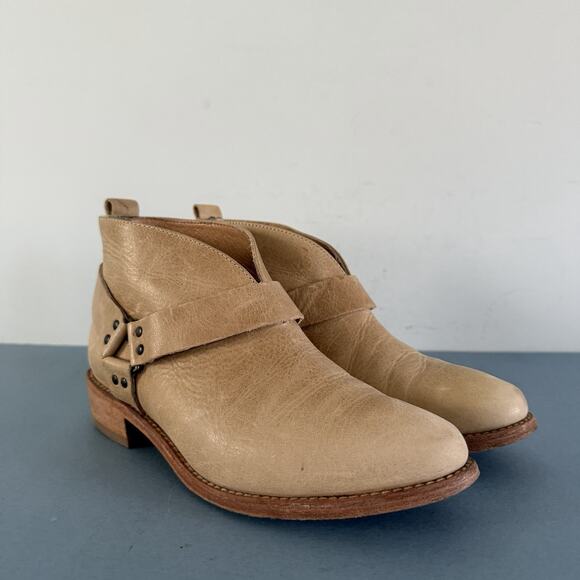 Koolaburra Shoes - Koolaburra by UGG Santa Barbara Dame Leather Light Tan Harness Ankle Booties